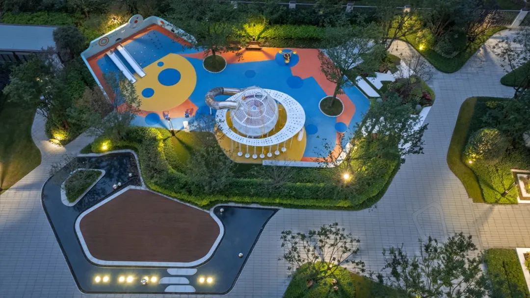 4 PG国际 4